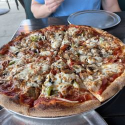 Salvatore's Pizza And Pasta - 16' Salvatore's Special