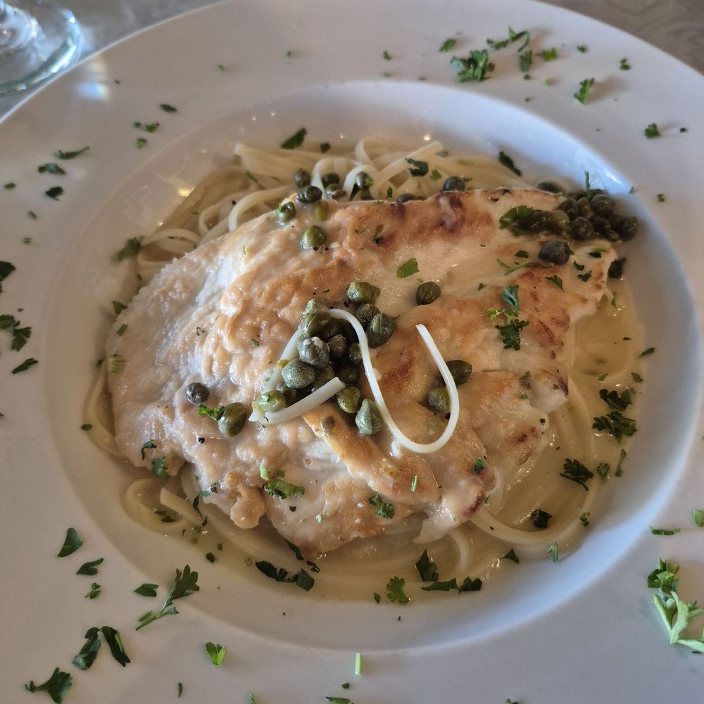 Belle & Maxwell's American /Italian restaurant - CHICKEN PICATTA - Bars Near Me - West Palm Beach, Florida