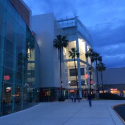 Plaza Galerías - A la luz de la tarde