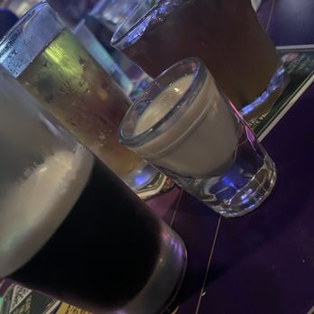 Irish Rose Saloon - Irish Pub Near Me - Honolulu, Hawaii Irish Rose Saloon - Irish Pub Near Me - Honolulu, Hawaii