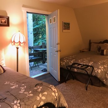 Mountain Meadows Inn - This is the Cedar Suite, in the Chalet, with a queen-size bed, full-size bed, kitchenette and it's own bathroom. - Bed & Breakfast Near Me - Ashford, Washington