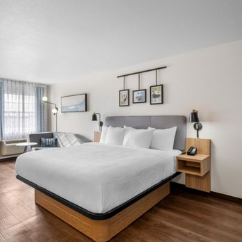 Sleep Inn & Suites - Business King Room. - Hotels Near Me - Searcy, Arkansas Sleep Inn & Suites - Business King Room. - Hotels Near Me - Searcy, Arkansas
