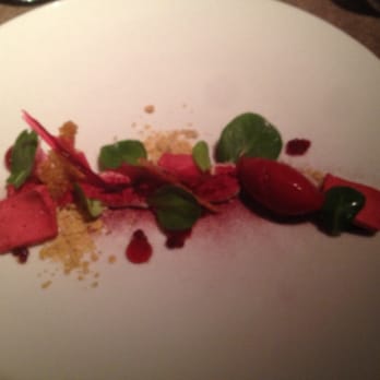 Showroom Restaurant - Modern European Near Me - Munich, BY Showroom Restaurant - Modern European Near Me - Munich, BY