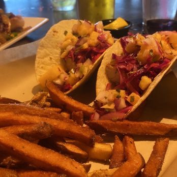 Lock 27 Brewing Restaurant - Fries are 10/10 - Breweries Near Me - Centerville, Ohio