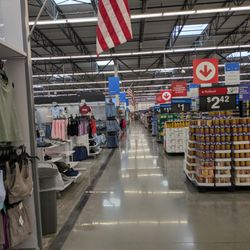 Walmart Supercenter - Walmart Supercenter, Flora