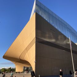 Oodi - Resembles the bow of a ship