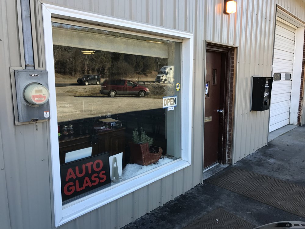 GILES AUTO BODY & GLASS Updated September 2024 11 Photos 5480