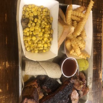 Smoke'N Ash BBQ - 3 meat bbq - Barbeque Near Me - Arlington, Texas