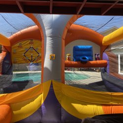 Rocky’s Party Rentals - Carnival game : basketball / baseball