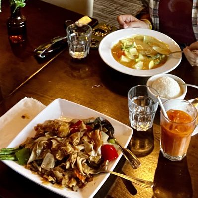 Araya's Vegetarian Place by null