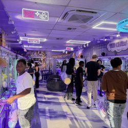 Lucky Claw Arcade