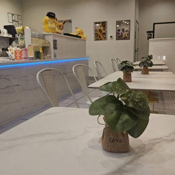 Tsaocaa Oakleaf - Plenty of seatinf - Bubble Tea Near Me - Jacksonville, Florida