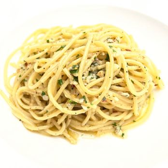 Bella Piatti - spaghetti Agiio - Italian Near Me - Birmingham, Michigan