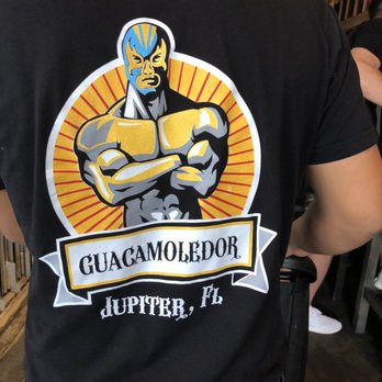 Calaveras Cantina - The guacamolerdor a person who prepares the guacamole on a cart on your table - Mexican Near Me - Jupiter, Florida