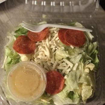 Hampton Hill pizza - Dinner salad with Italian dressing - Pizza Near Me - Saint Louis, Missouri Hampton Hill pizza - Dinner salad with Italian dressing - Pizza Near Me - Saint Louis, Missouri