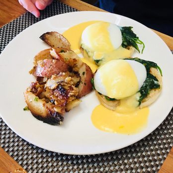 Jake's - Egg benedict - New American Near Me - Del Mar, California Jake's - Egg benedict - New American Near Me - Del Mar, California