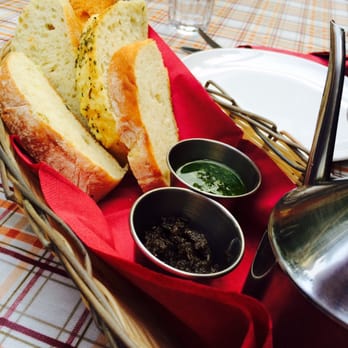 2 Taps Winebar - Selection of bread served with fresh pesto, tapenade, olive oil and balsamic vinegar - Spanish Near Me - Belfast, BFS 2 Taps Winebar - Selection of bread served with fresh pesto, tapenade, olive oil and balsamic vinegar - Spanish Near Me - Belfast, BFS