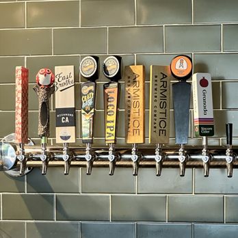 George + Kin's Diner - Beers on tap - Diners Near Me - Napa, California George + Kin's Diner - Beers on tap - Diners Near Me - Napa, California