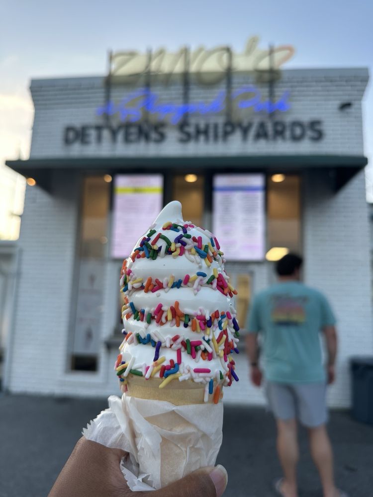 Zano's at Shipyard Park Logo