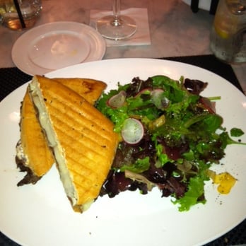 Market Bistro - Hangar steak lunch special - New American Near Me - Jericho, New York