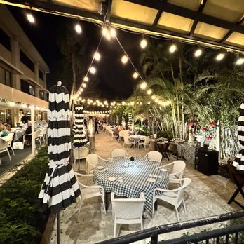 Ridgway Bar & Grill - More outdoor seating Arangements - American Near Me - Naples, Florida Ridgway Bar & Grill - More outdoor seating Arangements - American Near Me - Naples, Florida