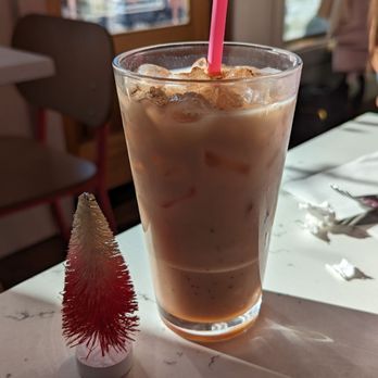 Pink Willow Cafe - Pecan Pie Chai, iced (also available hot) - Breakfast & Brunch Near Me - Cottleville, Missouri