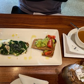 Nick's Manhattan Beach - Skinny omelette with avocado toast - American Near Me - Manhattan Beach, California Nick's Manhattan Beach - Skinny omelette with avocado toast - American Near Me - Manhattan Beach, California