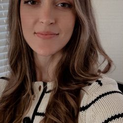 Dobruna Notary - Meet Your Notary - Linde from Dobruna Notary.