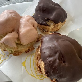 Beard Papa's - Desserts Near Me - Rancho Cucamonga, California