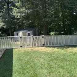 Forrest Fence - Main front gate on vinyl fence