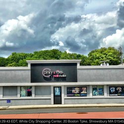 Pinky & Toes Nail Studio - Store front
