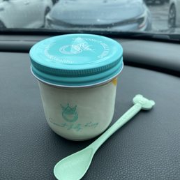 Mango coconut jelly + a cute spoon to take home! Mango coconut jelly + a cute spoon to take home!