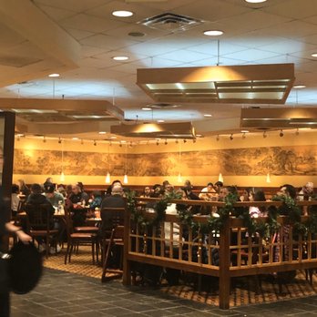 Sun Shui Restaurant - Main dining area - Chinese Near Me - Arlington Heights, Illinois