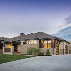Ultra-Lite Overhead Doors - Clopay Canyon Ridge Modern