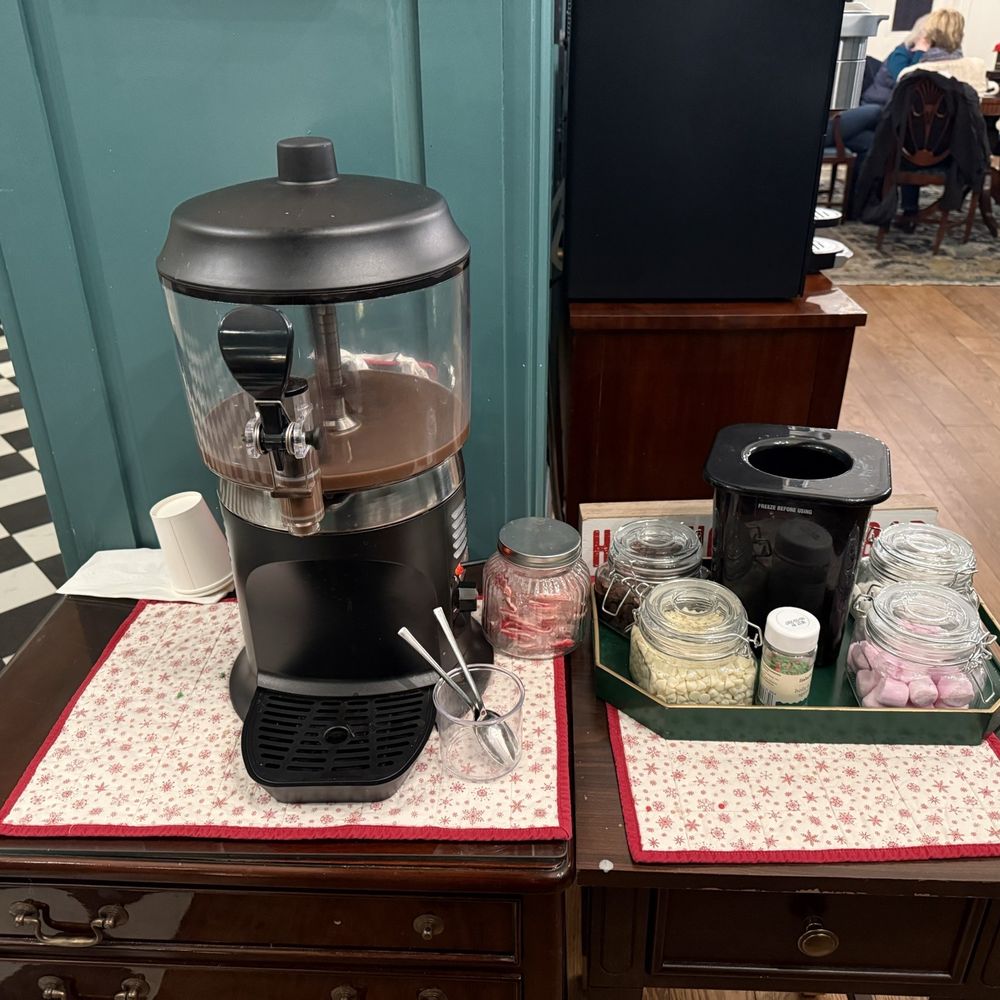 Independence Park Hotel - Full hot chocolate station - Hotels Near Me - Philadelphia, Pennsylvania Independence Park Hotel - Full hot chocolate station - Hotels Near Me - Philadelphia, Pennsylvania