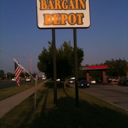 Bargain Depot - View heading west on 23rd st