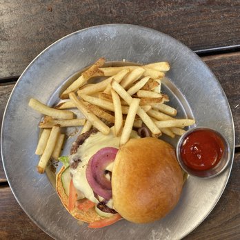 Eureka! - Eureka burger ($10 during happy hour) - Burgers Near Me - Claremont, California