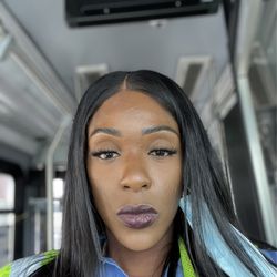 UNice Hair - Bony empty and balding wig