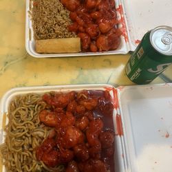 China Bowl - Sweet and sour chicken with chicken chow mien