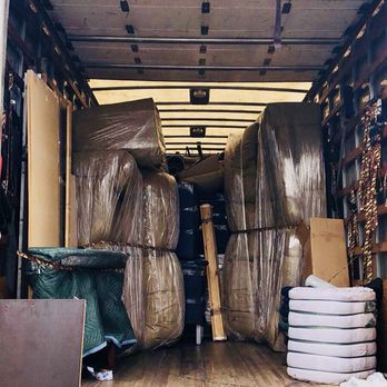 Moving Band - Loading and packing process. - Movers Near Me