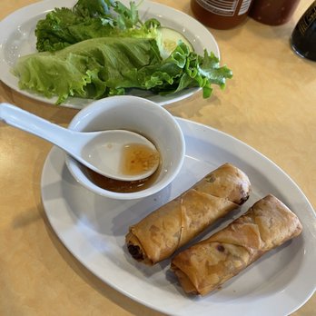 Mai Lee - Veggie spring rolls - Vietnamese Near Me - Saint Louis, Missouri Mai Lee - Veggie spring rolls - Vietnamese Near Me - Saint Louis, Missouri
