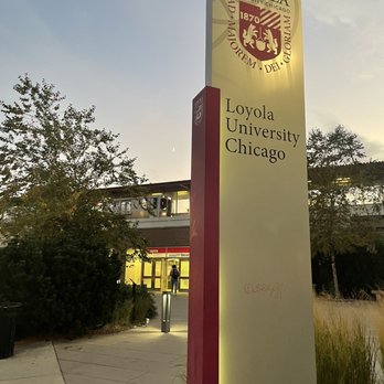 Loyola University Chicago - Public transit rocks! - Colleges & Universities Near Me - Chicago, Illinois Loyola University Chicago - Public transit rocks! - Colleges & Universities Near Me - Chicago, Illinois