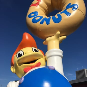 Universal Studios Florida - Lard Lad Donuts - Amusement Parks Near Me - Orlando, Florida Universal Studios Florida - Lard Lad Donuts - Amusement Parks Near Me - Orlando, Florida
