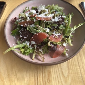 Preserve - Apple Mixed Greens Salad - Bars Near Me - Annapolis, Maryland