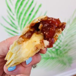 Girl From Empanada - Guava & Cheese