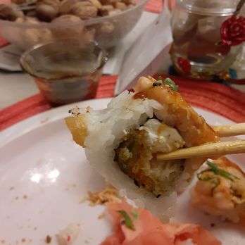 Amerikan Ni Sushi - Derek the manager was arguing with me whether or not this is the baked Sakura. This roll is not baked at all - Japanese Near Me - Minden, Nevada