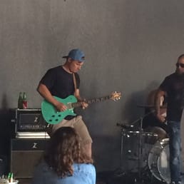 Tik's Tavern live music