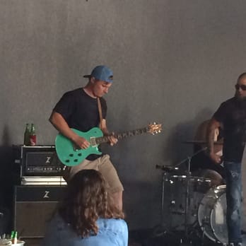 Tiks Tavern - Tik's Tavern live music - Bars Near Me - Houston, Texas