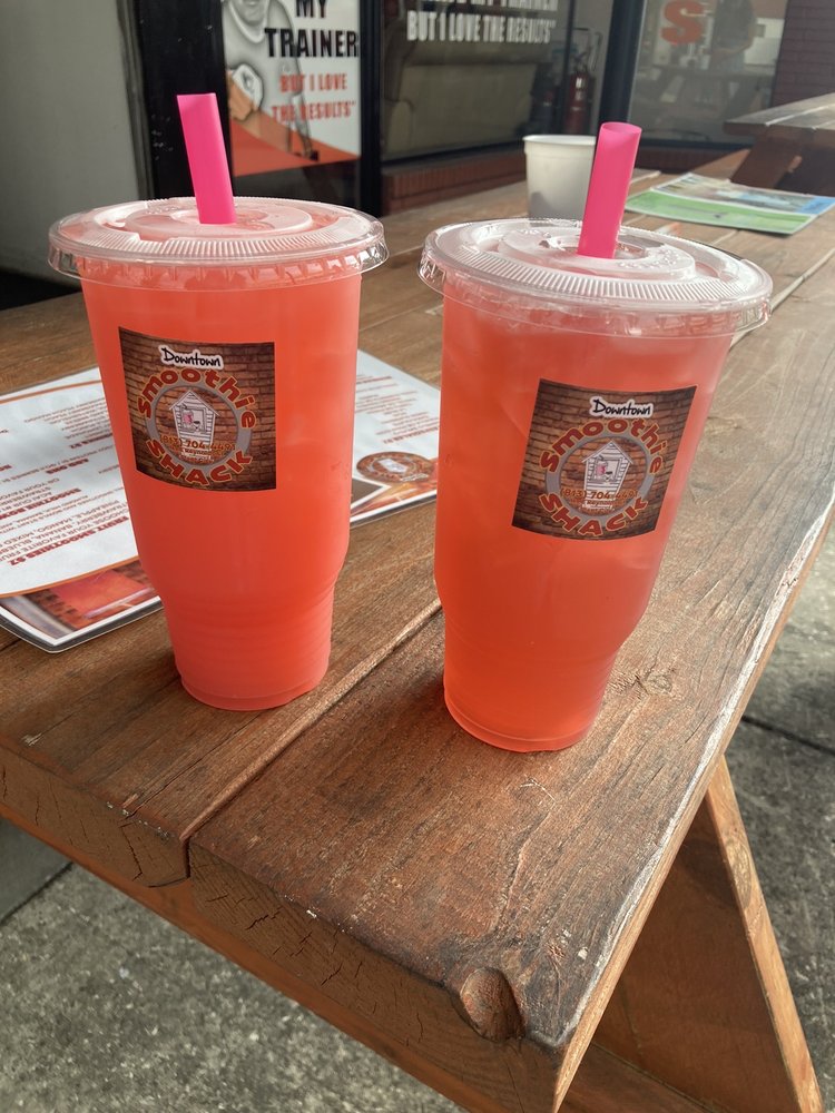Downtown Smoothie Shack Logo