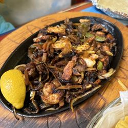 Las Palmas Mexican Grill - Bravo fajitas